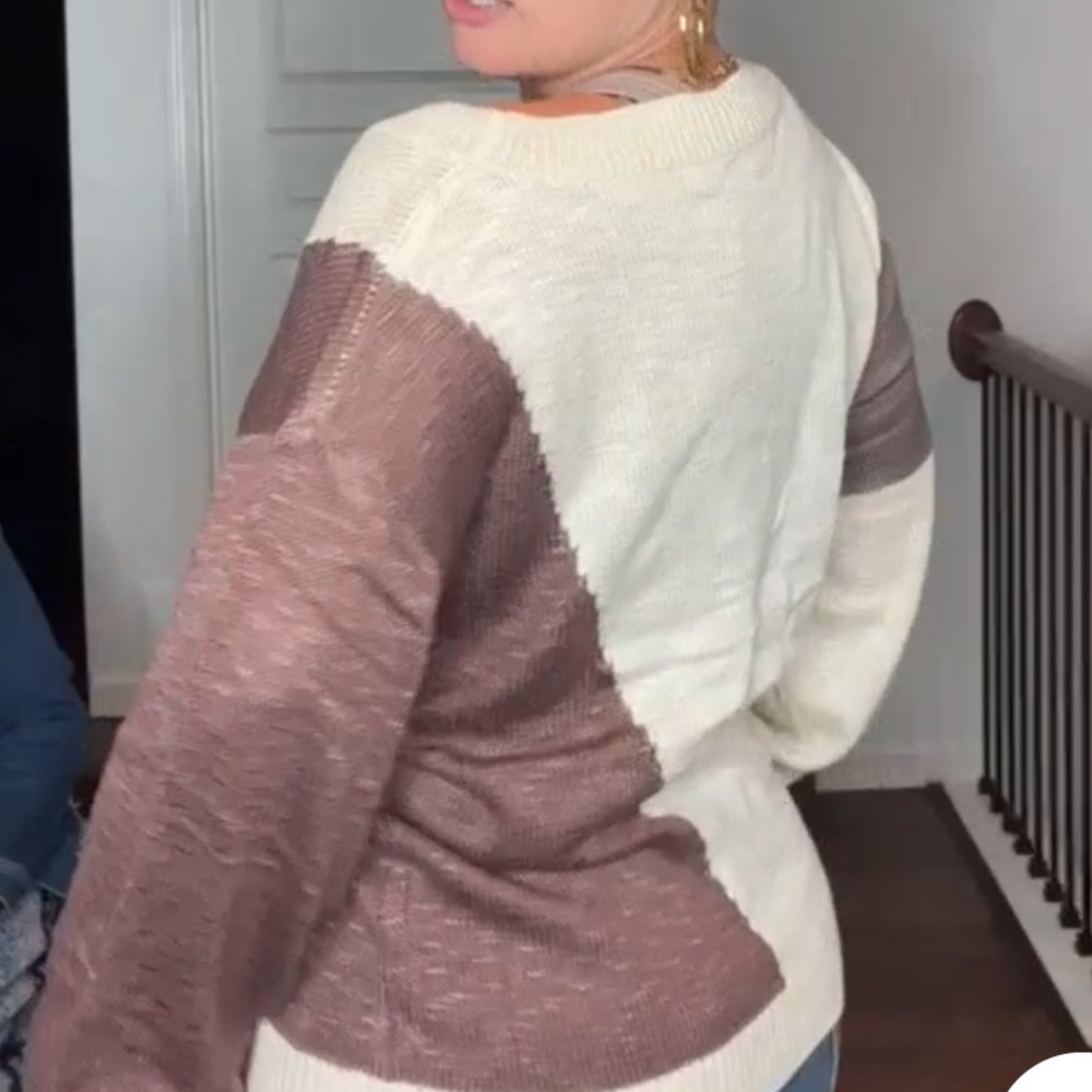 Neutral Colorblock Sweater - Picture 2 of 6